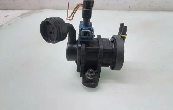 Opel Zafira A Turbo solenoid valve 4522371