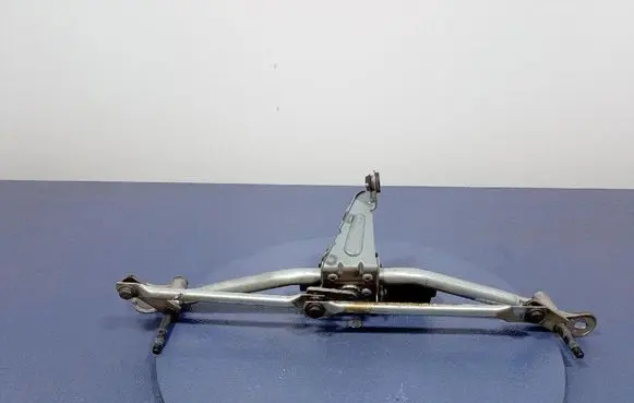 Front wiper linkage and motor