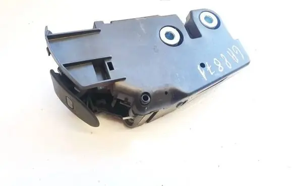 Mercedes-Benz ML W164 Seat back rest lock catch a2039202272r