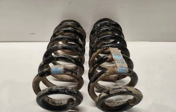 BMW X5 E53 Rear coil spring 6750352 3353