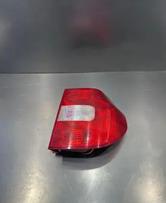 Skoda Yeti (5L) Rear/tail lights 5L0945112 5L0945096