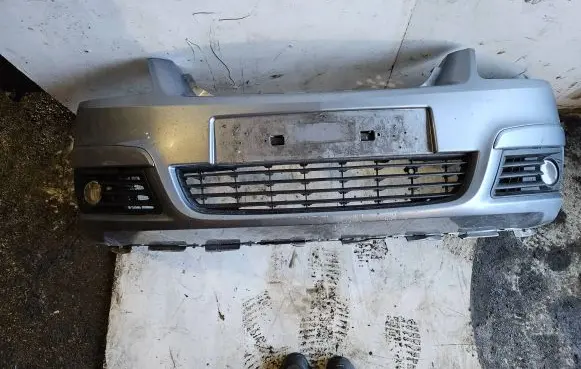 Opel Zafira B Front bumper
