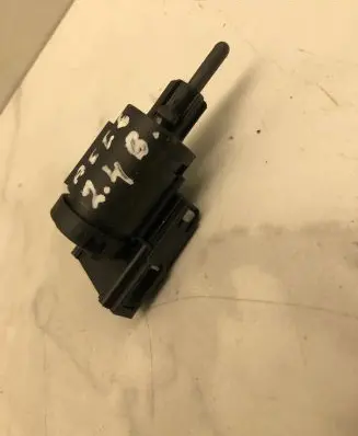 Audi A6 S6 C6 4F Brake pedal sensor switch 3B0945511C 19322010 10099