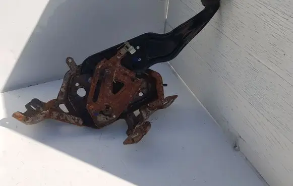 Honda Odyssey Brake pedal