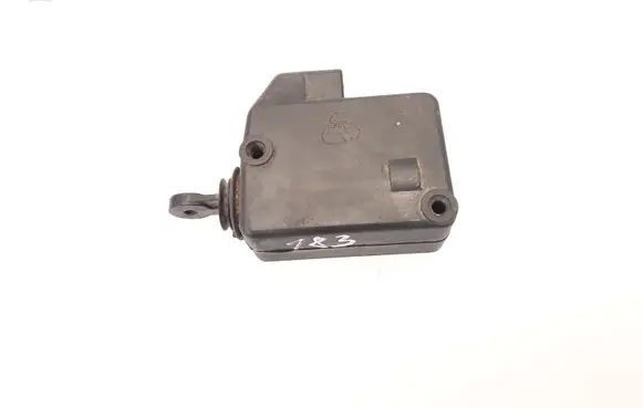 Fuel tank cap lock motor