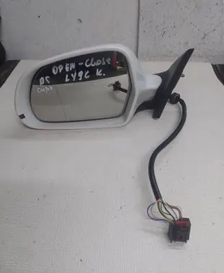 Audi A5 8T 8F Front door electric wing mirror E1020931