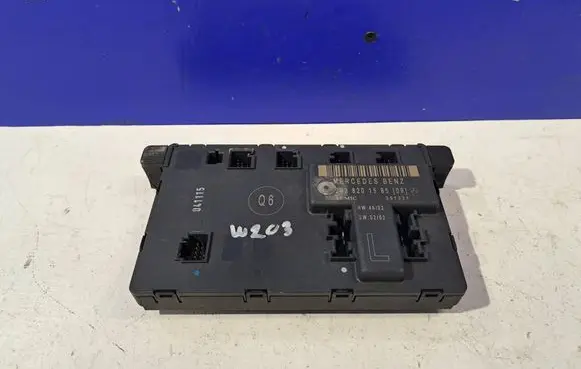 Mercedes-Benz C W203 Door control unit/module 2038201585
