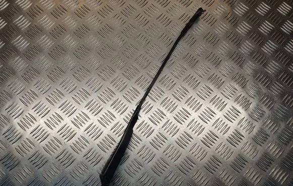 Volkswagen PASSAT B5.5 Front wiper blade arm 3B1955410B