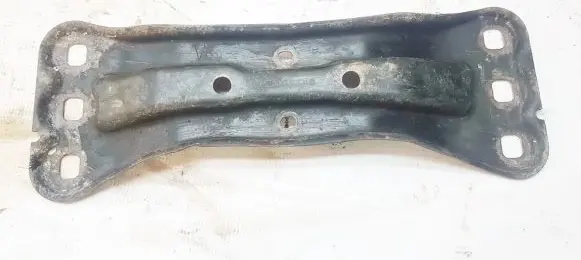 Mercedes-Benz C W203 Engine mounting bracket a2032420601