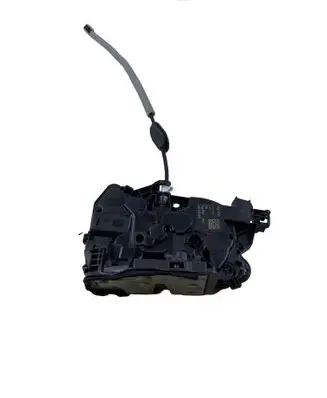 Volkswagen Golf VIII Rear door lock 3J0839016