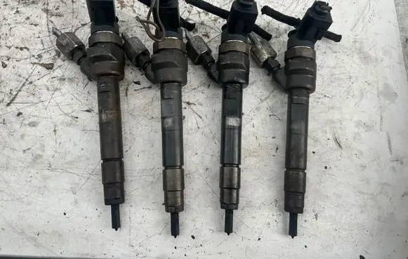 BMW 3 F30 F35 F31 Fuel injectors set 0445110600 8506902