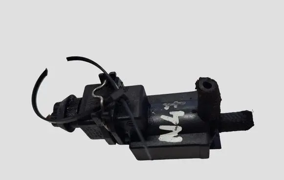 BMW 1 F20 F21 Turbo solenoid valve 70231800 7810831