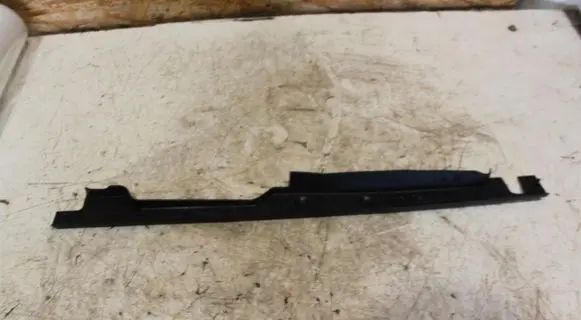 Audi A4 S4 B9 Fender end trim 8W0820581A