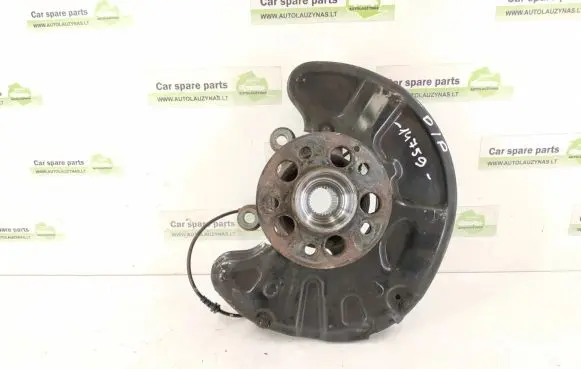 Mercedes-Benz GLK (X204) Front wheel hub 2043323001 2213370245