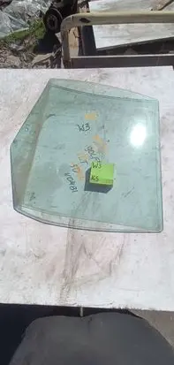Volkswagen Golf IV Rear door window glass 