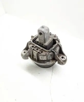BMW 5 F10 F11 Engine mount bracket 6786528