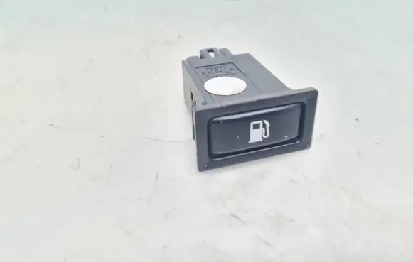 Toyota Avensis T250 Fuel tank opening switch 156795
