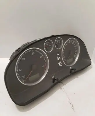 Volkswagen PASSAT B5.5 Speedometer (instrument cluster) 110080197004 3B0920807A 110080197