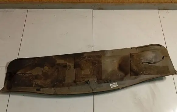 Volkswagen Sharan Wiper trim 7M3819525E