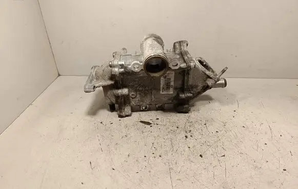Jaguar XE EGR valve cooler G4D39F464AD
