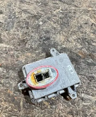Mercedes-Benz C W204 Headlight ballast module Xenon A1669002800 130732931215 10EEG132293