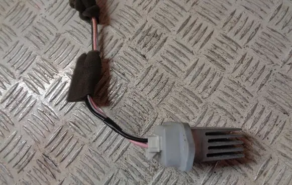 Nissan Note (E12) Heater blower motor/fan resistor 3SB0A3G08