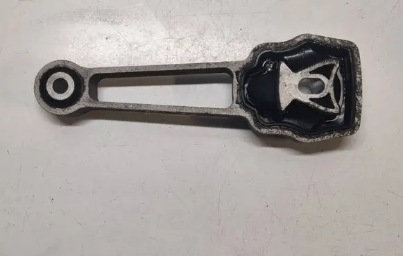 Volvo V60 Engine mount bracket 31430441
