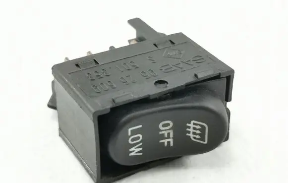 Saab 9000 CS Fog light switch 9526609