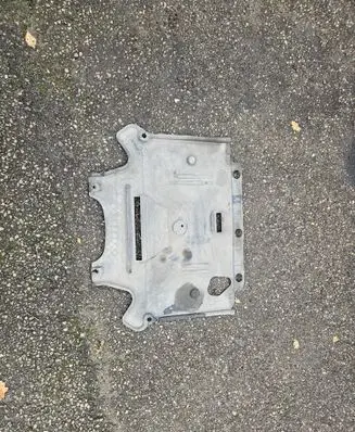 Audi A4 S4 B8 8K Engine splash shield/under tray 8K1863822 8K2863822