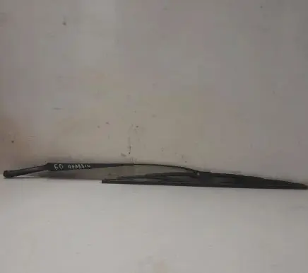 Opel Zafira A Front wiper blade arm 90582558