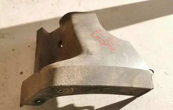 Volvo XC90 Side skirt front trim 