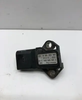Volkswagen PASSAT B6 Air pressure sensor 038906051C 0281002401