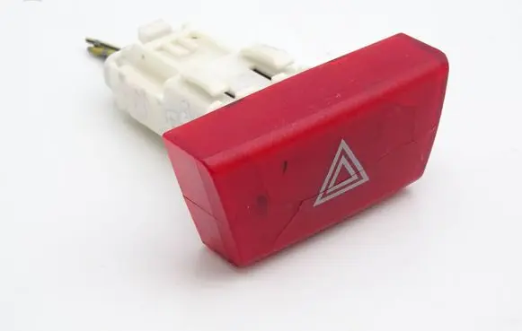Peugeot 107 Hazard light switch 84332A0H010