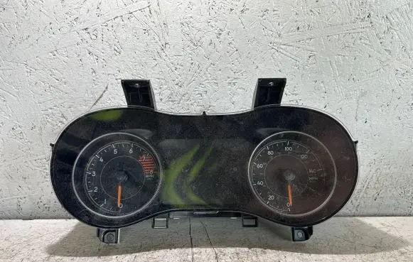 Jeep Cherokee Speedometer (instrument cluster) P68379593AI 009616080 TMGG117914407
