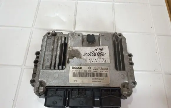 Renault Scenic II - Grand scenic II Engine control unit/module 8200310863