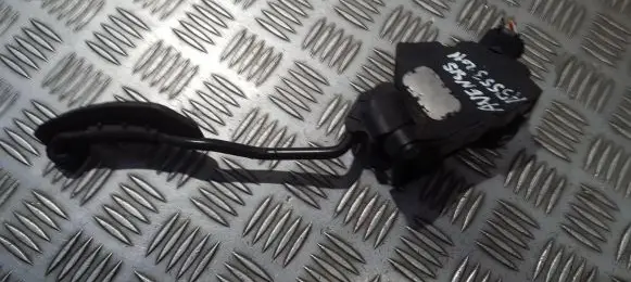 Toyota Avensis T270 Accelerator throttle pedal 7811005021 11053a01682757568