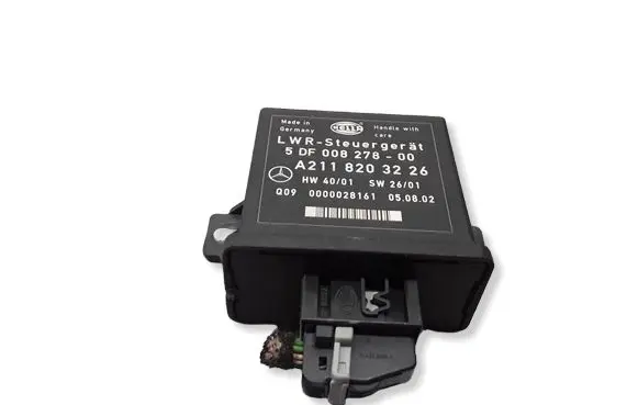 Mercedes-Benz E W211 Light module LCM 5DF00827800 A2118203226