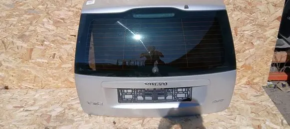Volvo V50 Truck tailgate