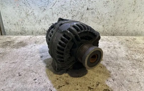Volvo S60 Generator/alternator 30667787 0124525060