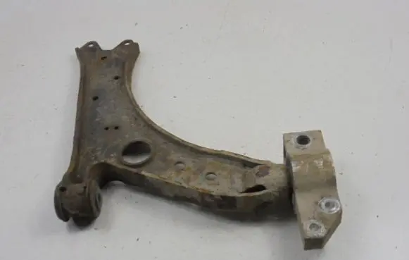 Volkswagen Golf V Front lower control arm/wishbone 1K0199231J