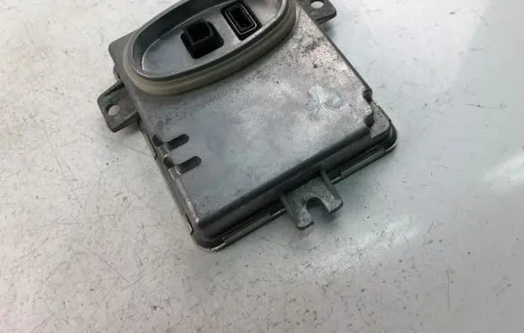 BMW 3 E90 E91 Xenon control unit/module 6948180