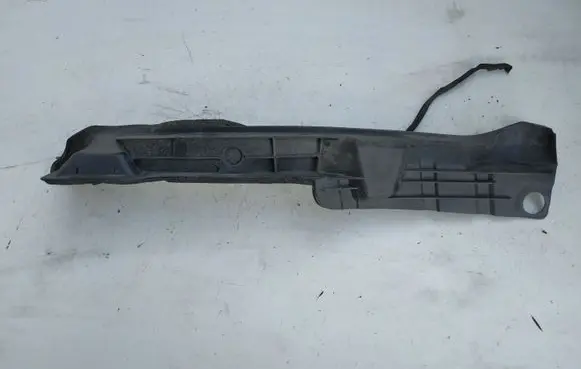Toyota Avensis T250 Fender end trim 5386705020