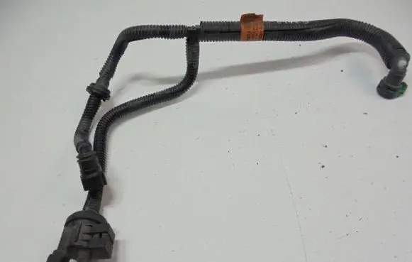 Ford Mondeo MK I Vacuum line/pipe/hose DG93-9D289-HD