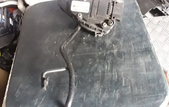 Renault Espace III Accelerator pedal position sensor 6025315453