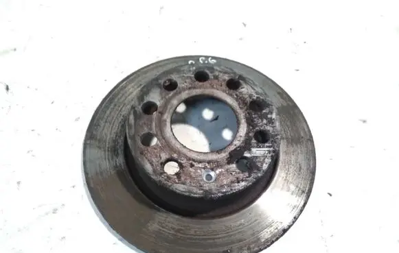 Volkswagen Golf VI Rear brake disc