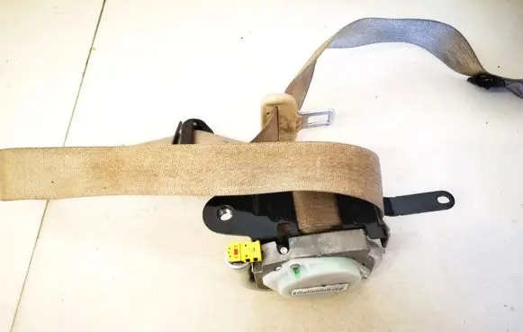 Opel Insignia A Front seatbelt 12848368