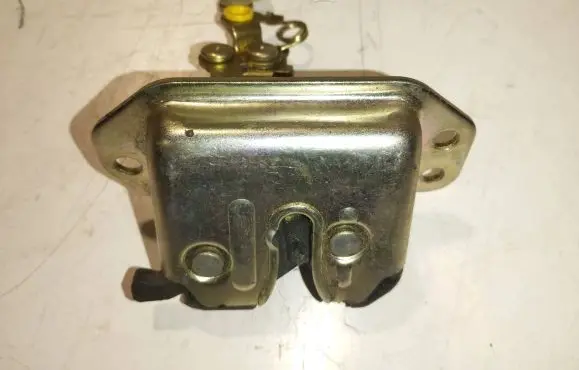 Chevrolet Kalos Loading door lock 