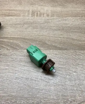 Toyota Avensis T270 Brake pedal sensor switch F80CS53