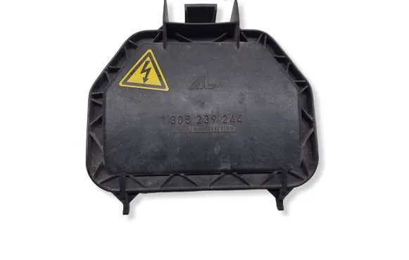 BMW 6 E63 E64 Headlight/headlamp dust cover 1305239244