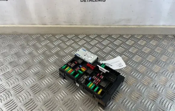 BMW 5 G30 G31 Fuse module 61356992956